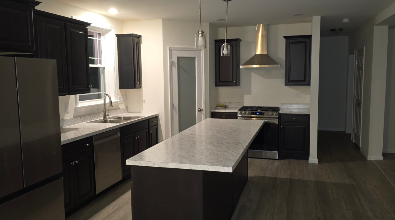 Amalia Renovations Hero Split View Frame